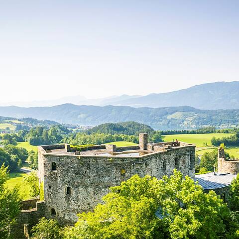 Wandern Burg Sommeregg © Gert Perauer_MBN Tourismus