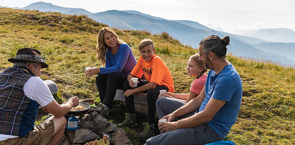 Wandern mit dem Almbutler auf der Turracher Höhe © Simone Attisani_Turracher Höhe