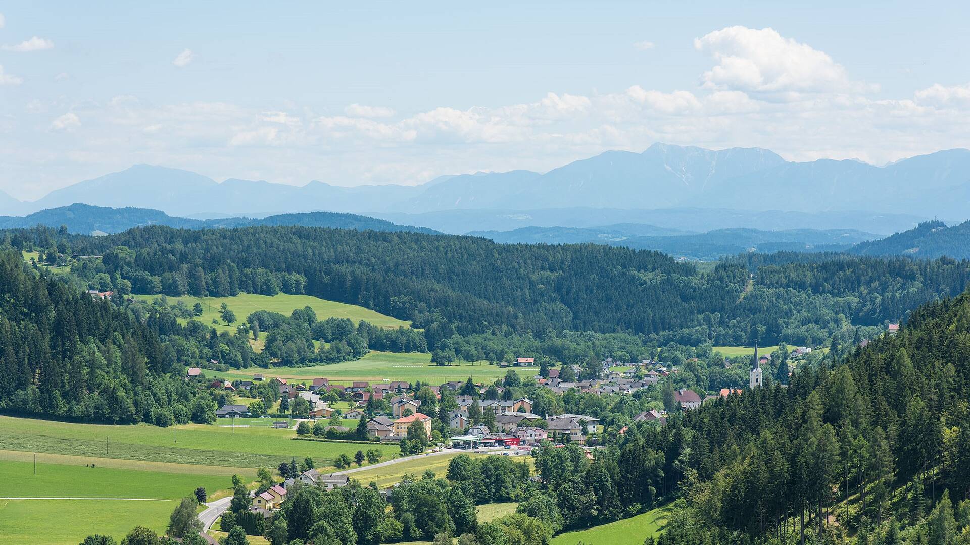 Panorama Himmelberg Sommer © Franz Gerdl_MBN Tourismus