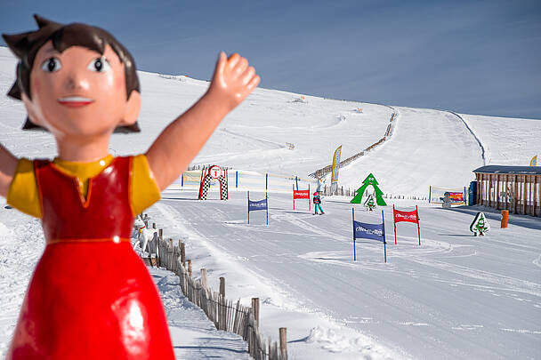 Skifahren Kinder gemeinsam mit Heidi am Falkert © Christoph Rossmann_MBN Tourismus