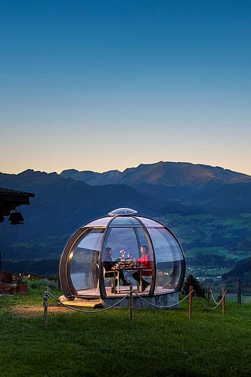 Glaskugel bei Sonnenuntergang © Gert Perauer_MBN Tourismus