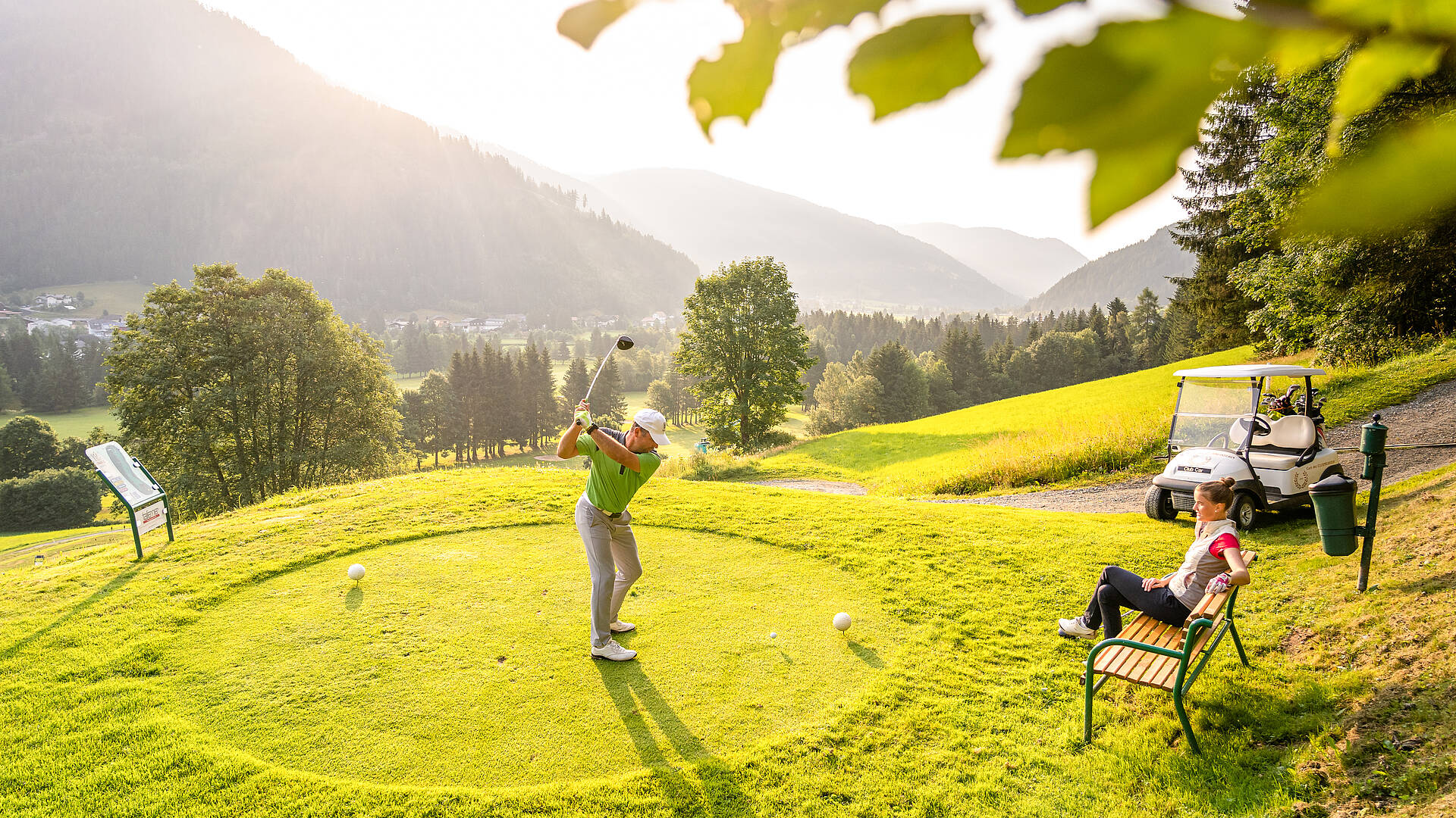 Golfen bei Sonnenaufgang ©Mathias Prägant