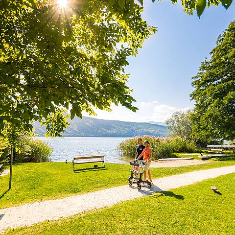 Ein kinderwagenfreundlicher Spaziergang auf der barrierefreien Bergpromenade Brunnach © Michael Stabentheiner_Kärnten Werbung