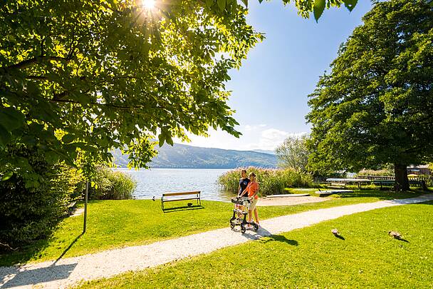 Ein kinderwagenfreundlicher Spaziergang auf der barrierefreien Bergpromenade Brunnach © Michael Stabentheiner_Kärnten Werbung