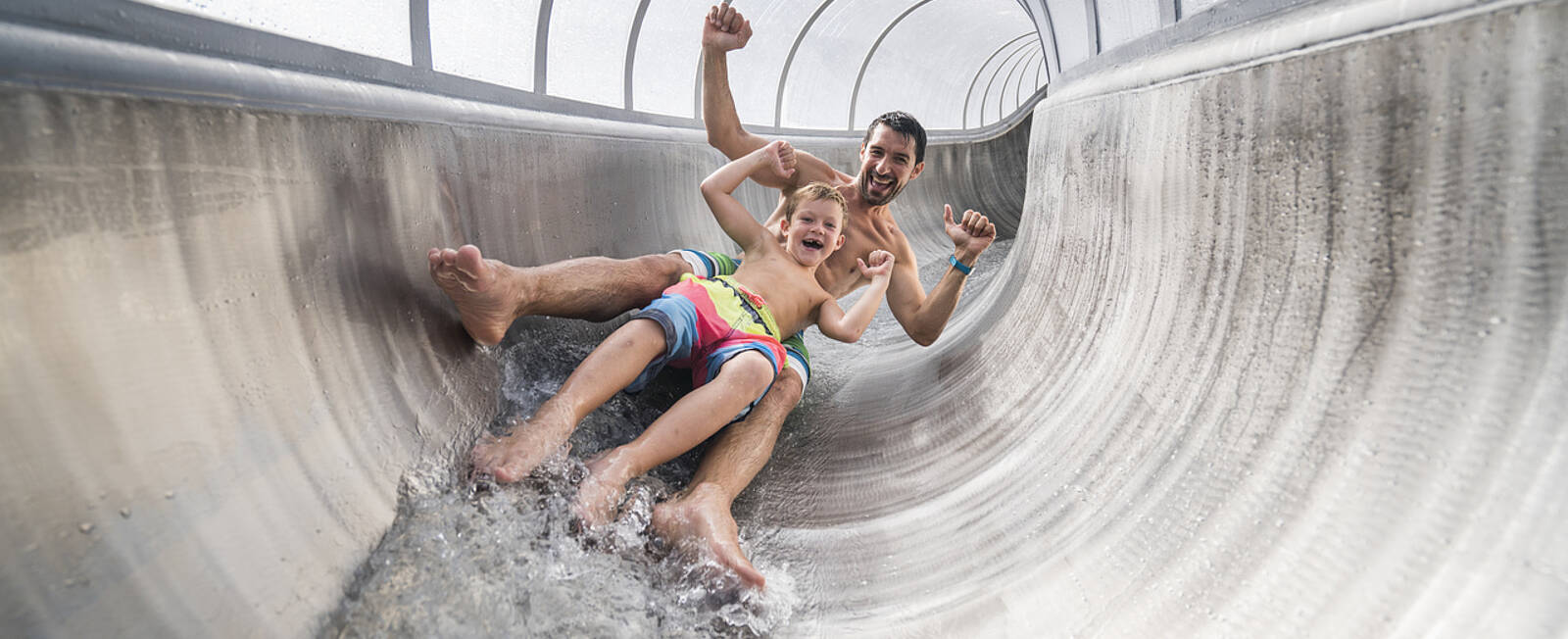 Entspannung pur in der Wellness Therme St. Kathrein, mit ihren modernen Einrichtungen und beruhigenden Ambiente © Mathias Prägant_MBN Tourismus