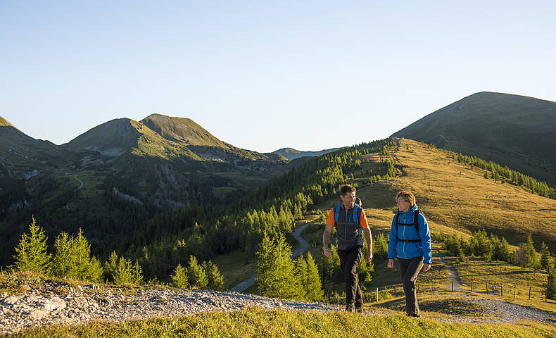 Wandern bis zu den Spitzen des Berges © Franz Gerdl