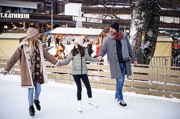 Eislaufen Familie Bad Kleinkirchheim © Michael Stabentheiner_MBN Tourismus