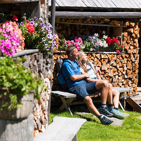 Verschnaufpause beim Wandern auf der Nockalmstraße © Franz Gerdl_Kärnten Werbung