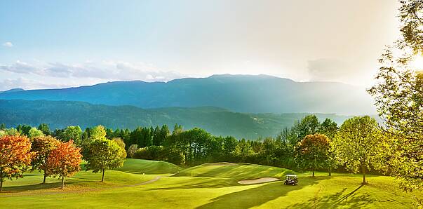 Golfen in Millstatt bei Sonnenuntergang © Edward Cröger_Kärnten Werbung