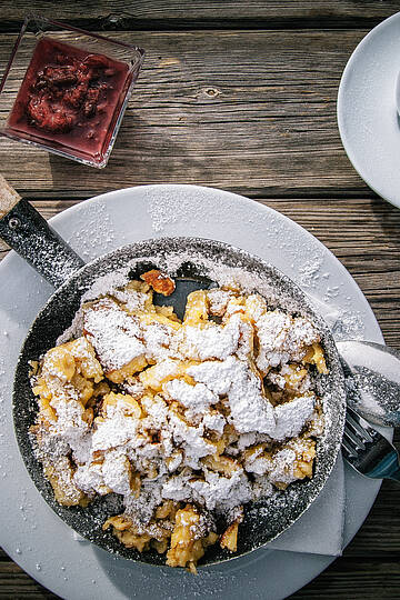 Traditioneller Kaiserschmarren als Stärkung © Mathias Prägant_MBN Tourismus