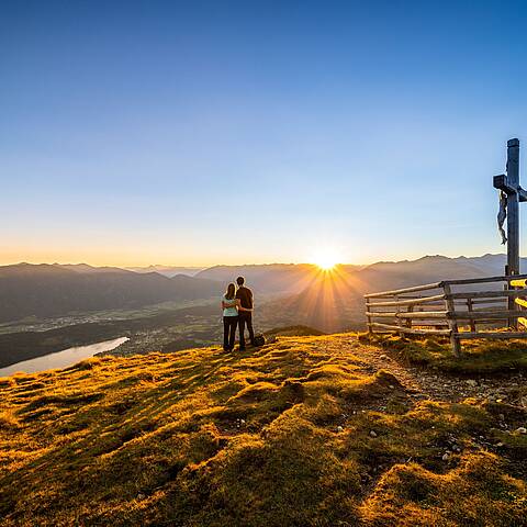 Tschirnock Wanderung bei Sonnenuntergang © Gert Perauer_MBN Tourismus